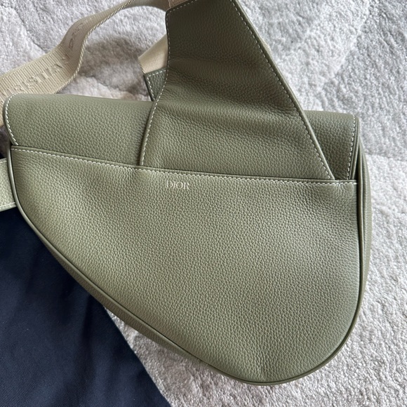 Saddle Bag
Khaki Grained Calfskin - Picture 4 of 16